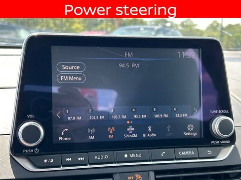 Used 2025 Nissan Altima 2.5 SV FWD image 17