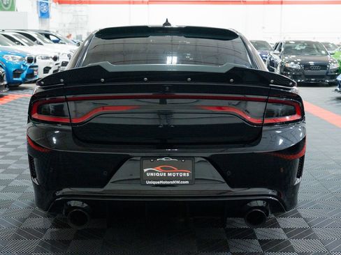Used 2023 Dodge Charger R/T w/ Blacktop Package RWD image 5