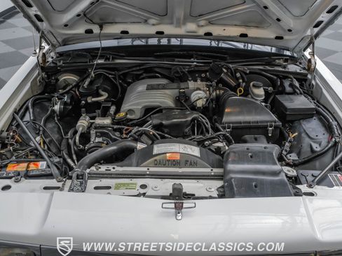 Used 1990 Ford LTD Crown Victoria image 38