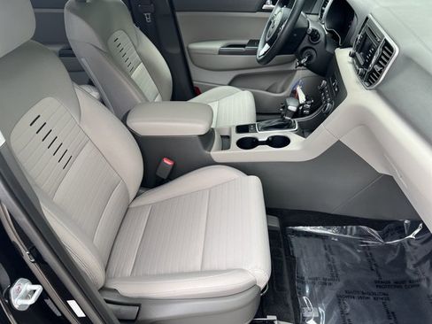 Used 2017 Kia Sportage LX w/ LX Popular Package FWD image 13