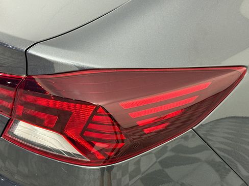 Used 2020 Hyundai Elantra SE w/ Cargo Package (C1) image 32