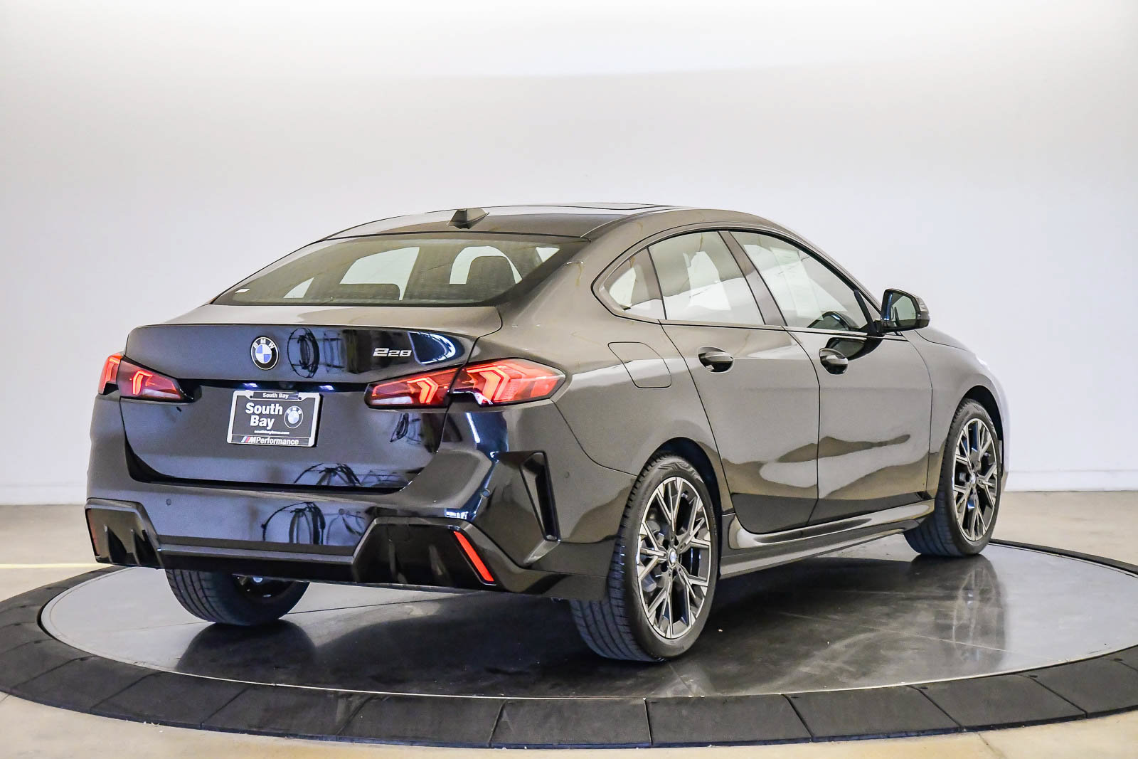 Used 2026 BMW 228i w/ Technology Package FWD image 4