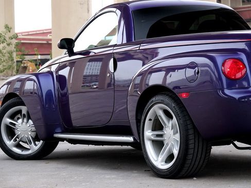 Used 2004 Chevrolet SSR w/ Preferred Equipment Group image 30