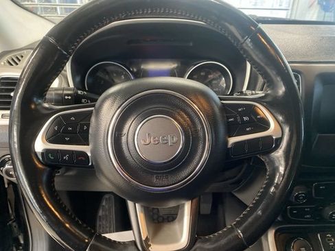 Used 2019 Jeep Compass Latitude w/ Cold Weather Group AWD/4WD image 14
