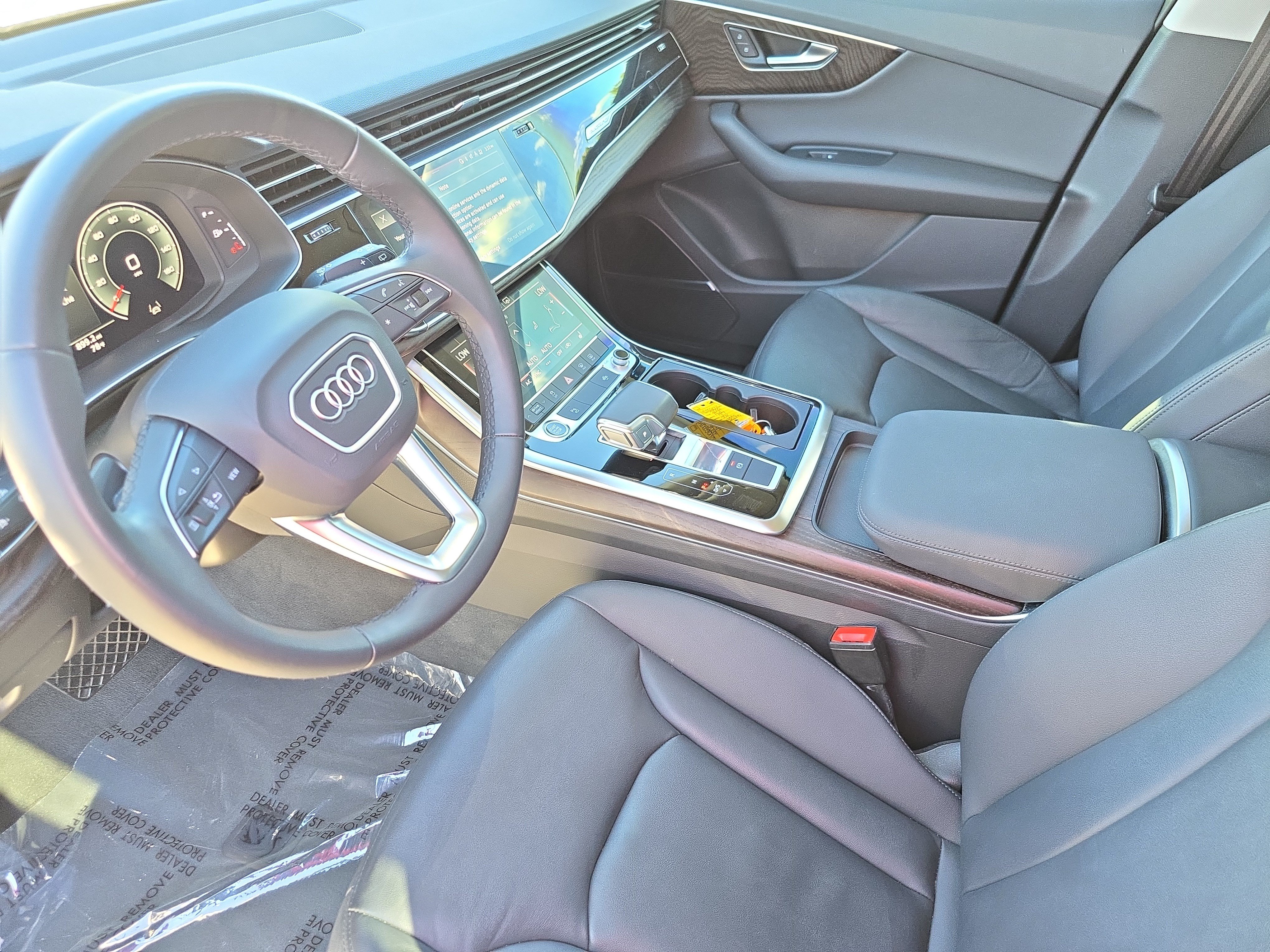 Used 2022 Audi Q7 3.0T Premium Plus w/ Premium Plus Package AWD/4WD image 17