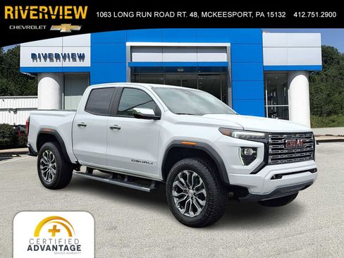 Used 2023 GMC Canyon Denali AWD/4WD image 1