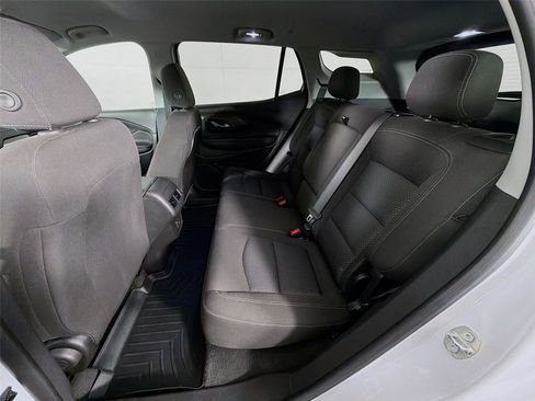 Used 2023 GMC Terrain SLE image 19