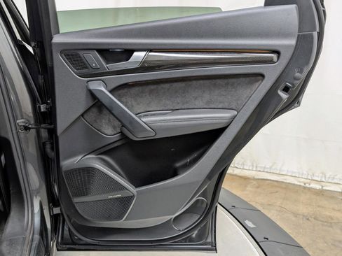 Used 2019 Audi SQ5 Prestige image 24