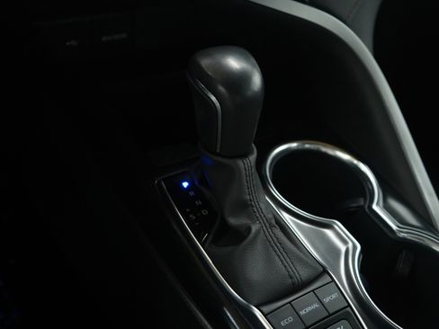 Used 2020 Toyota Camry XLE image 22