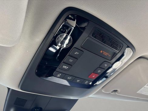 New 2026 Kia Carnival EX image 29