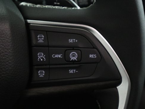 New 2026 Jeep Grand Cherokee Altitude AWD/4WD image 29