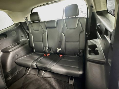 Used 2025 Kia Telluride S FWD image 30