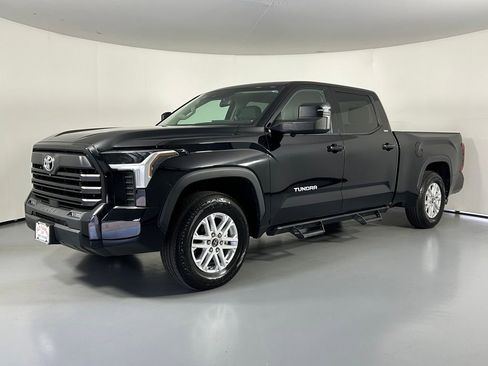 Used 2023 Toyota Tundra SR5 w/ SR5 Premium Package AWD/4WD image 3