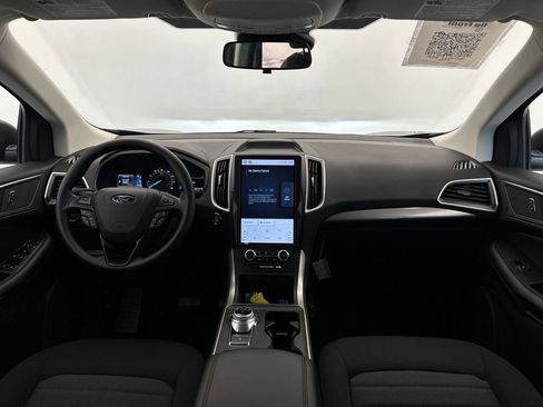 New 2024 Ford Edge SE image 5