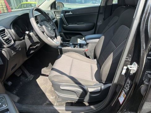 Used 2020 Kia Sportage LX image 5