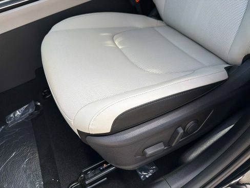 New 2026 Kia Sportage EX FWD image 16