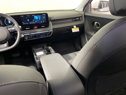 New 2026 Hyundai Ioniq 5 SEL RWD image 17