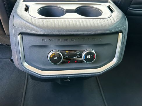 Used 2025 Ford Expedition Max Platinum image 21