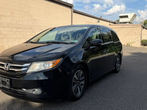Used 2014 Honda Odyssey Touring image 3