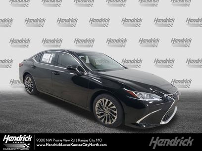 New 2025 Lexus ES 300h w/ Luxury Package