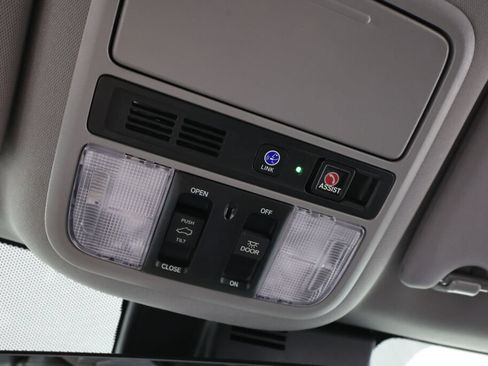 Used 2021 Honda Pilot Touring image 40