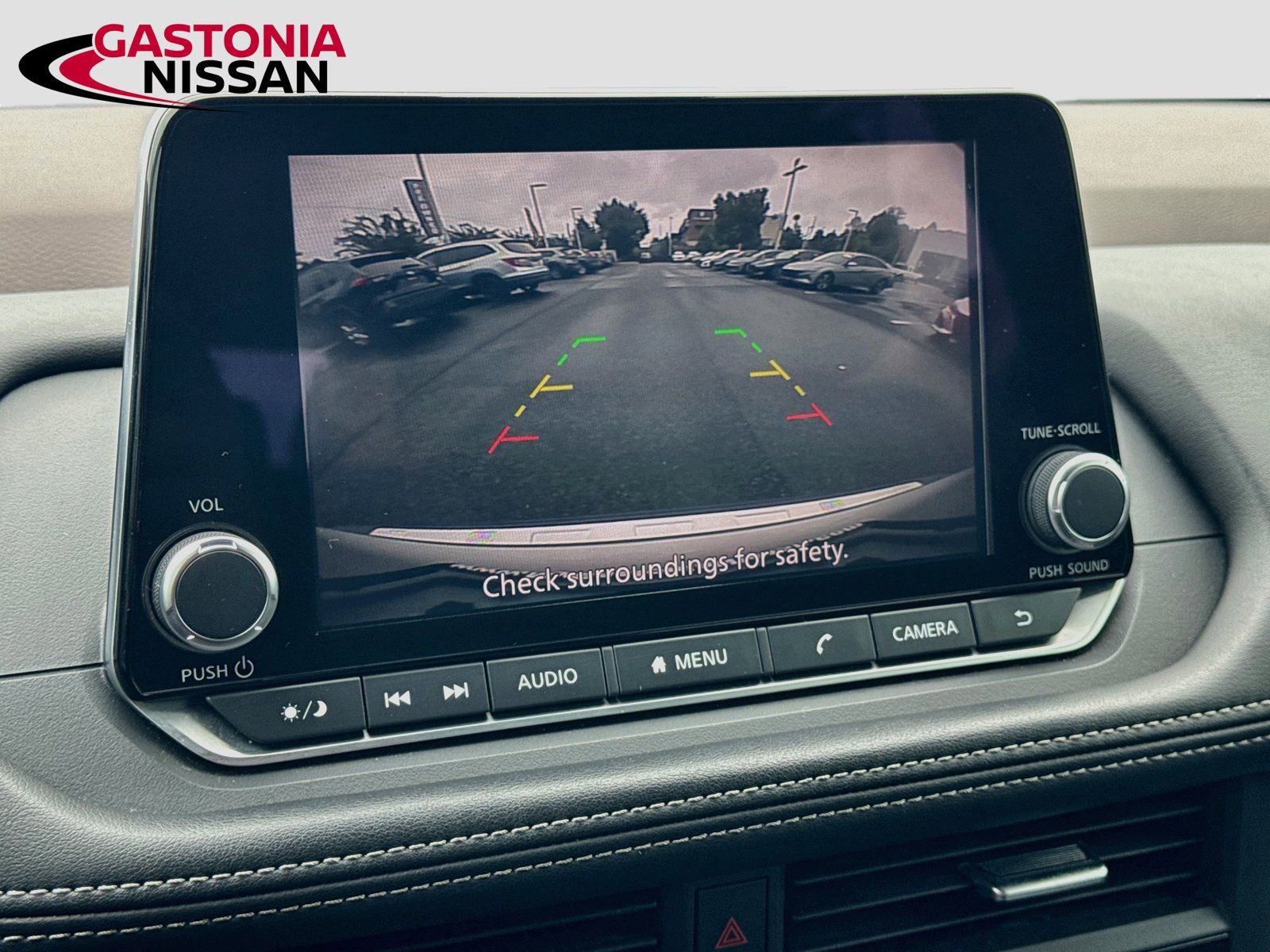 Used 2023 Nissan Rogue SV FWD image 17