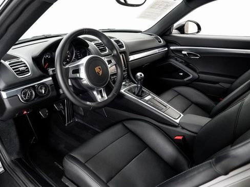 Used 2016 Porsche Cayman image 4