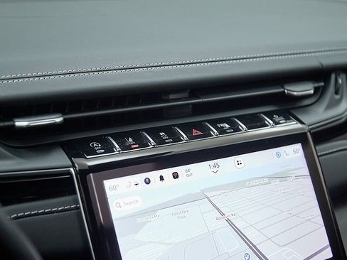 Used 2022 Jeep Grand Cherokee Limited image 14