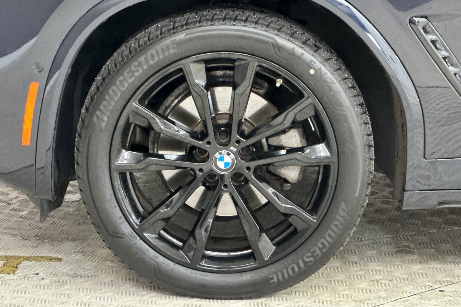 Certified 2023 BMW X4 xDrive30i w/ M Sport Package AWD/4WD image 12