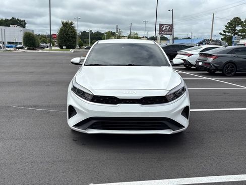 Used 2024 Kia Forte LXS FWD image 9