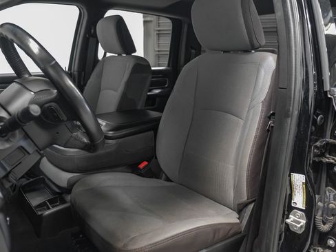 Used 2024 RAM 3500 Big Horn image 32