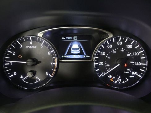 Used 2020 Nissan Pathfinder SV image 40