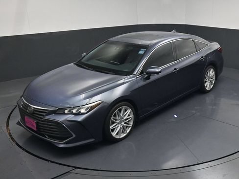 Used 2019 Toyota Avalon XLE w/ Moonroof Package FWD image 17