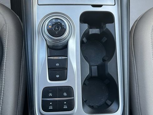 Used 2021 Ford Explorer XLT image 22