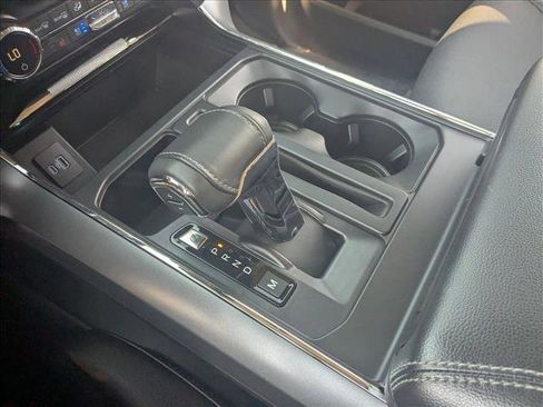 Used 2021 Ford F150 Lariat w/ Max Trailer Tow Package image 14