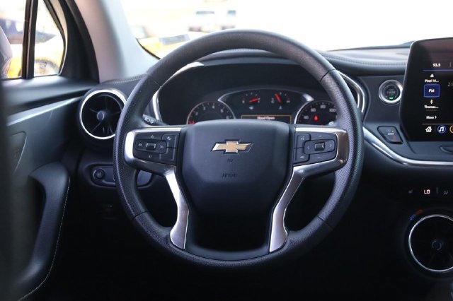 Used 2025 Chevrolet Blazer LT AWD/4WD image 23