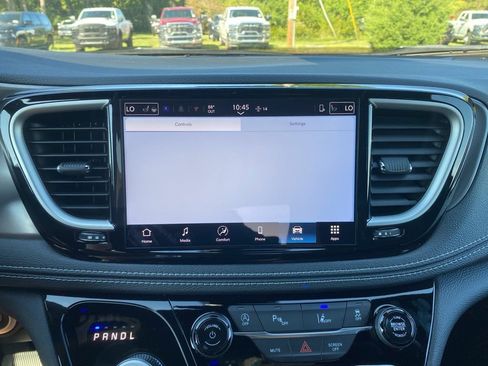 New 2026 Chrysler Pacifica Select w/ S Appearance Package image 34