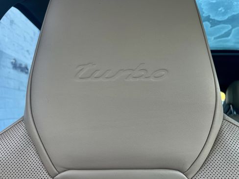 Used 2021 Porsche Cayenne Turbo image 39