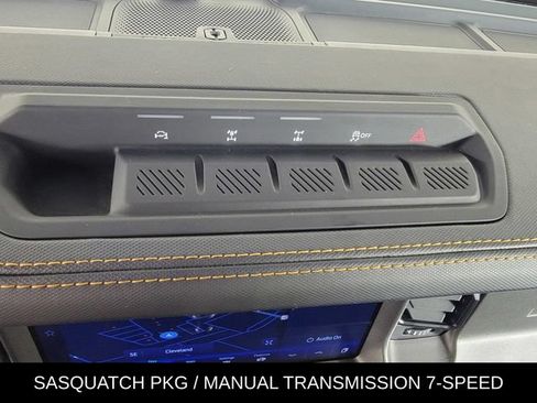 Used 2024 Ford Bronco Badlands w/ Sasquatch Package AWD/4WD image 33