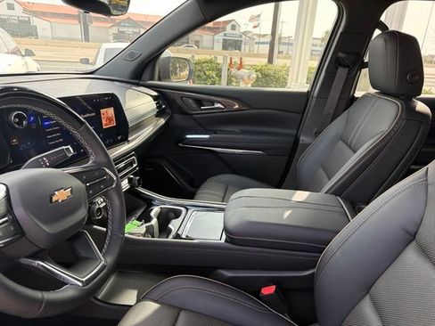 Used 2026 Chevrolet Traverse High Country FWD image 28