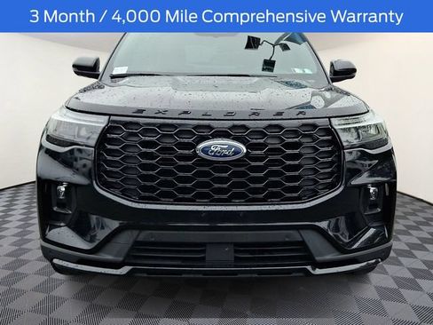 Certified 2025 Ford Explorer ST-Line AWD/4WD image 2