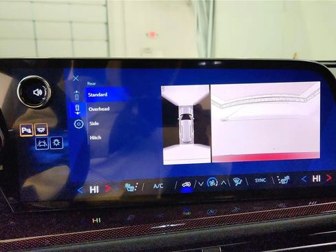 New 2026 Chevrolet Traverse Z71 w/ Driver Confidence Package AWD/4WD image 25