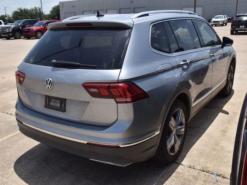 Used 2021 Volkswagen Tiguan S FWD image 5