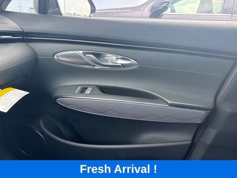 Used 2023 Genesis GV70 2.5T w/ Advanced Package AWD/4WD image 12