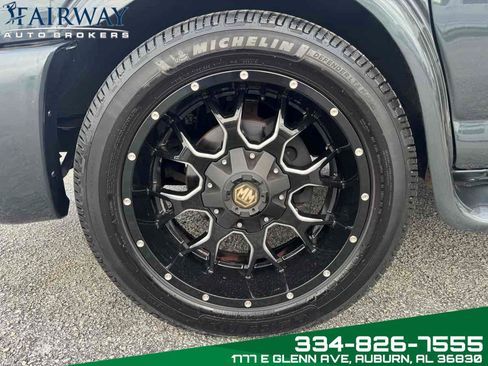 Used 2018 Chevrolet Express 2500 image 34