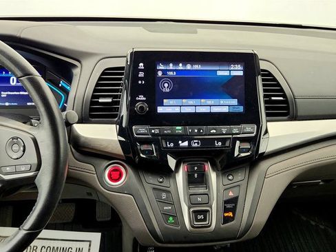 Used 2023 Honda Odyssey EX-L image 16