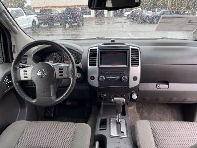 Used 2012 Nissan Frontier SV w/ SV Premium Utility Pkg AWD/4WD image 12
