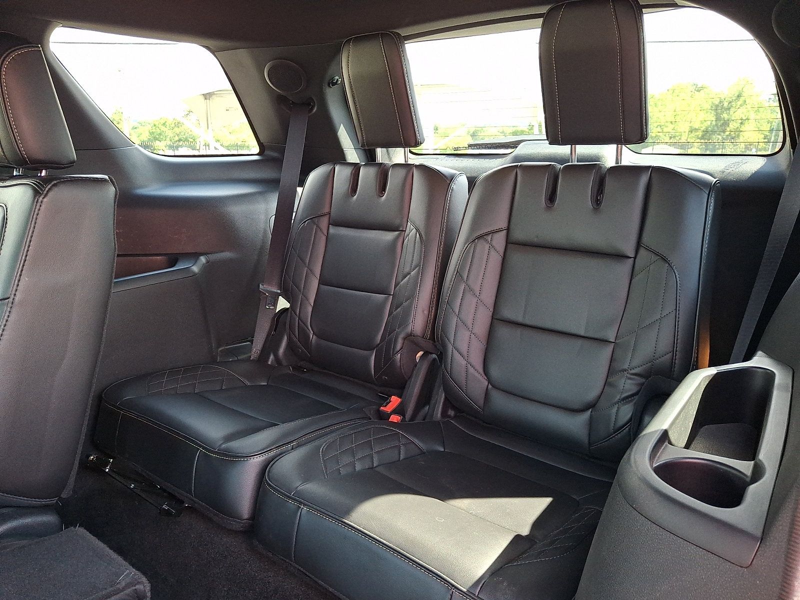 Used 2018 Ford Explorer Platinum AWD/4WD image 10