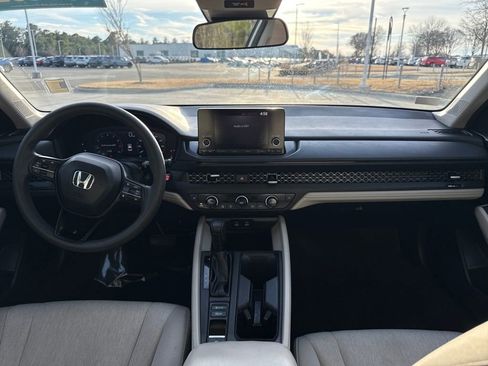 Certified 2023 Honda Accord EX image 28