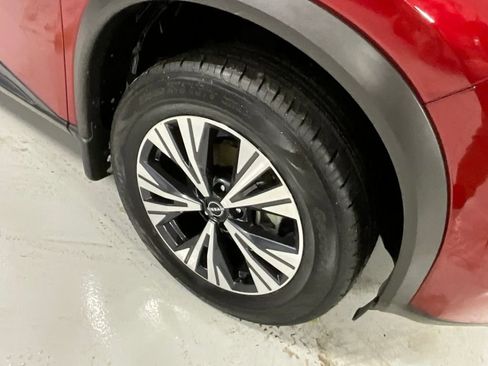 Used 2023 Nissan Rogue SV w/ SV Premium Package image 11